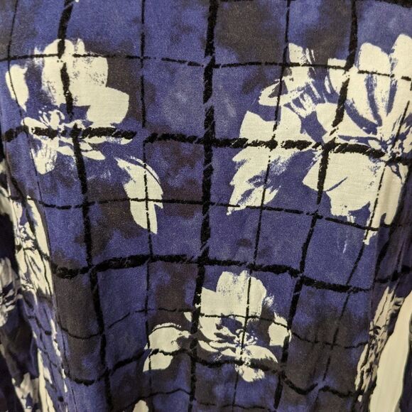 NWOT Woman's Simply Vera-Vera Wang Long Sleeve Top Floral Motif - Picture 3 of 7